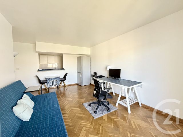 Appartement F2 à louer - 2 pièces - 46.0 m2 - SURESNES - 92 - ILE-DE-FRANCE - Century 21 Arconsilium