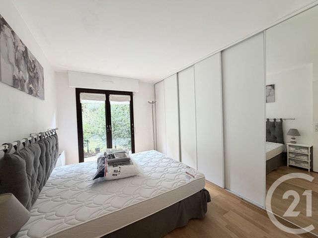 Appartement F2 à louer - 2 pièces - 45.0 m2 - SURESNES - 92 - ILE-DE-FRANCE - Century 21 Arconsilium