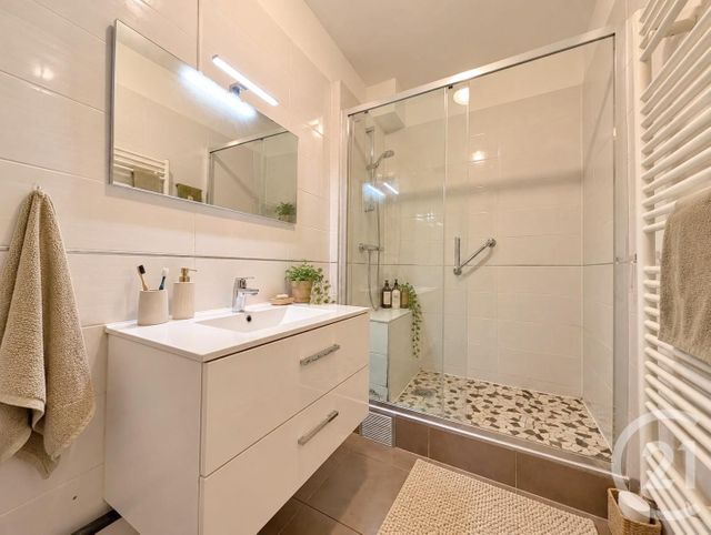 Appartement F3 à vendre - 3 pièces - 57.79 m2 - SURESNES - 92 - ILE-DE-FRANCE - Century 21 Arconsilium