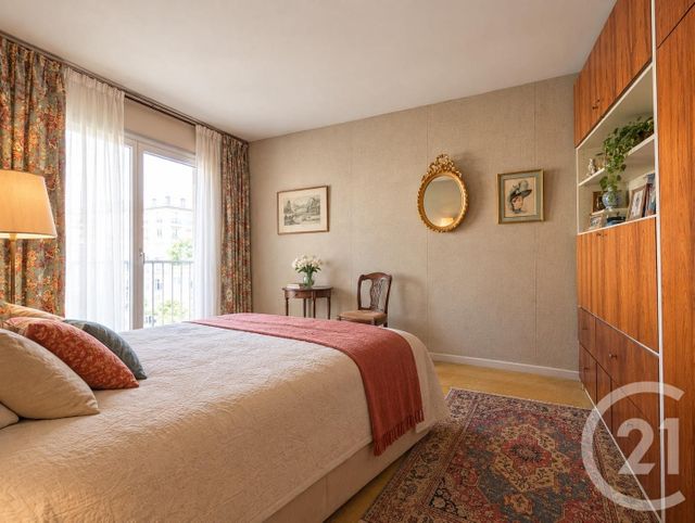 Appartement F5 à vendre - 5 pièces - 94.81 m2 - CLICHY - 92 - ILE-DE-FRANCE - Century 21 Arconsilium