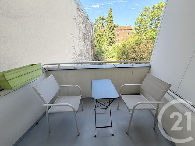 Appartement F2 à louer - 2 pièces - 45.14 m2 - SURESNES - 92 - ILE-DE-FRANCE - Century 21 Arconsilium